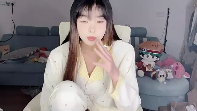 Akong11 online show from April 2, 5:08 pm