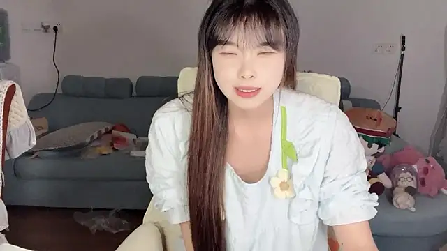 Akong11 online show from April 8, 5:25 pm