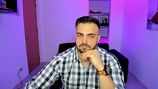 Snapshot of Jace_Thorne chatting on November 17, 6:45 pm Jace Thorne online show from November 17, 6:45 pm