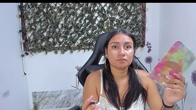 Luna021 1 online show from December 3, 8:30 pm