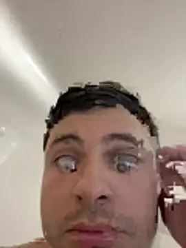 Youngstud2102 online show from April 18, 3:36 pm