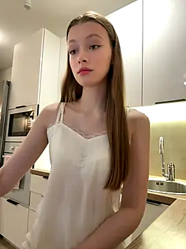 FriendlyFire 18 online show from December 18, 8:23 pm