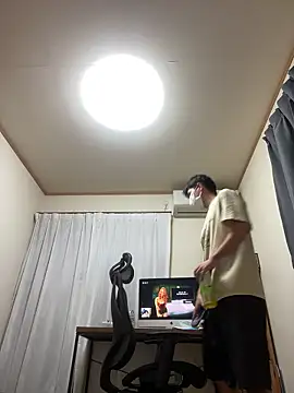 Snapshot of KAMESAN08 chatting on September 21, 9:14 am KAMESAN08 online show from September 21, 9:14 am