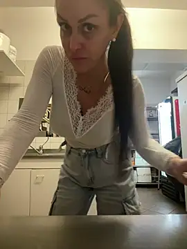 ainaht online show from April 15, 7:36 am