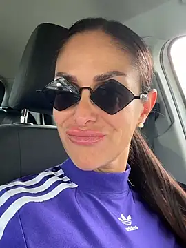 ainaht online show from April 14, 2:33 pm