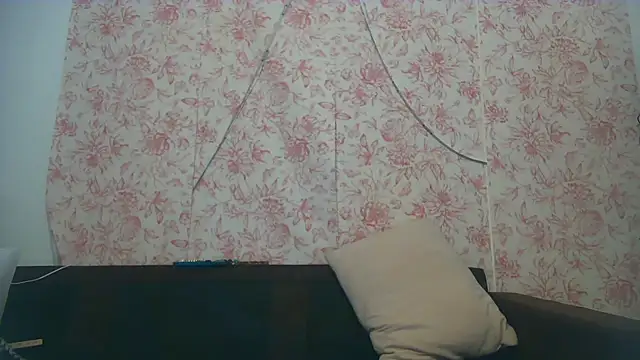 Snapshot of MaitresseMermaid chatting on July 13, 8:46 am MaitresseMermaid online show from July 13, 8:46 am