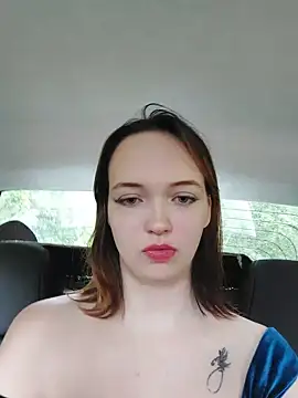 Snapshot of MaitresseMermaid chatting on June 8, 6:19 pm MaitresseMermaid online show from June 8, 6:19 pm