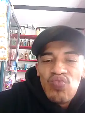Snapshot of D13gomez chatting on June 30, 5:02 pm D13gomez online show from June 30, 5:02 pm