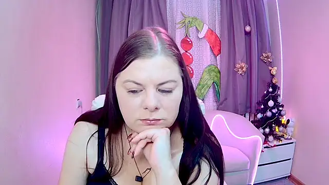 BritneyRaine online show from December 3, 7:30 am