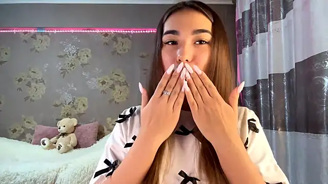 Snapshot of BahaiHeaven chatting on November 28, 11:10 am BahaiHeaven online show from November 28, 11:10 am