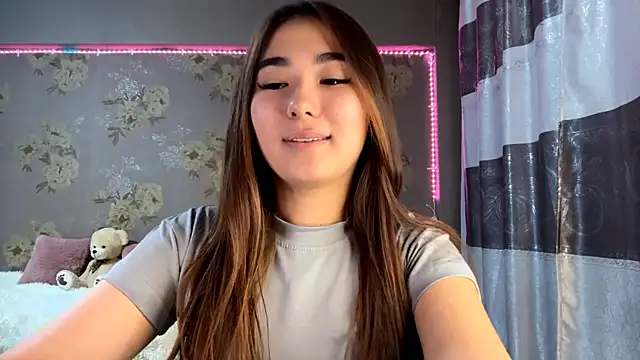 Snapshot of BahaiHeaven chatting on November 22, 8:24 am BahaiHeaven online show from November 22, 8:24 am