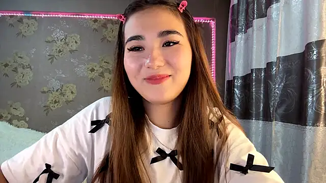 Snapshot of BahaiHeaven chatting on November 14, 11:14 am BahaiHeaven online show from November 14, 11:14 am