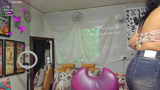 Girl luna  online show from September 29, 7:41 pm