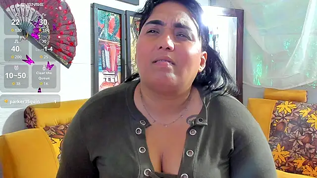 Girl luna  online show from October 4, 7:37 pm