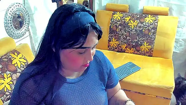 Girl luna  online show from October 16, 7:33 pm