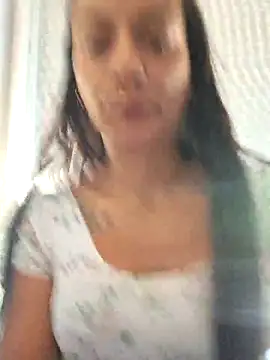 Snapshot of Lauraxxsteen chatting on September 15, 10:37 am Lauraxxsteen online show from September 15, 10:37 am