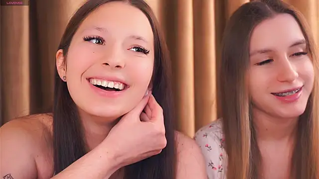 GabrielleLynchard online show from December 14, 8:03 pm