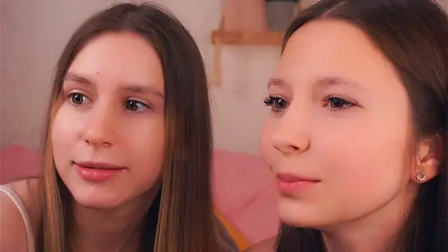 GabrielleLynchard online show from November 26, 7:25 pm