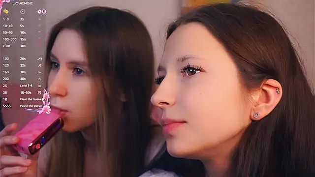 GabrielleLynchard online show from November 12, 7:18 pm