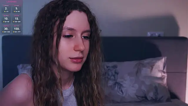 GabrielleLynchard online show from April 7, 11:06 pm