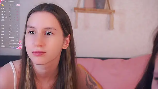 GabrielleLynchard online show from November 30, 8:20 pm