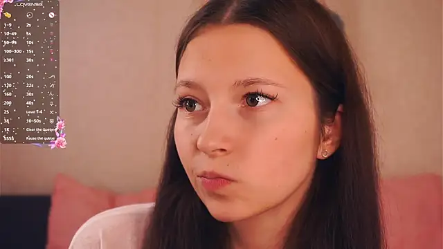 GabrielleLynchard online show from October 28, 8:08 pm