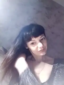 AliceSwan1122 online show from April 21, 8:37 pm