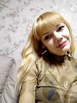 Snapshot of AliceSwan1122 chatting on September 16, 7:15 pm AliceSwan1122 online show from September 16, 7:15 pm