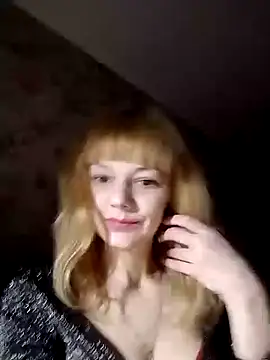 Snapshot of AliceSwan1122 chatting on October 18, 9:06 pm AliceSwan1122 online show from October 18, 9:06 pm