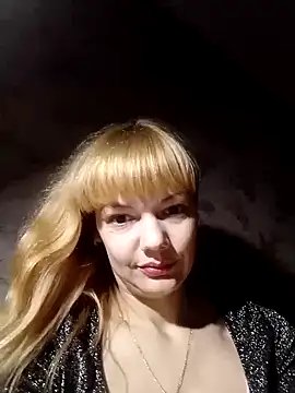 Snapshot of AliceSwan1122 chatting on October 13, 8:54 pm AliceSwan1122 online show from October 13, 8:54 pm