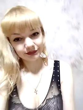 Snapshot of AliceSwan1122 chatting on September 18, 6:33 pm AliceSwan1122 online show from September 18, 6:33 pm