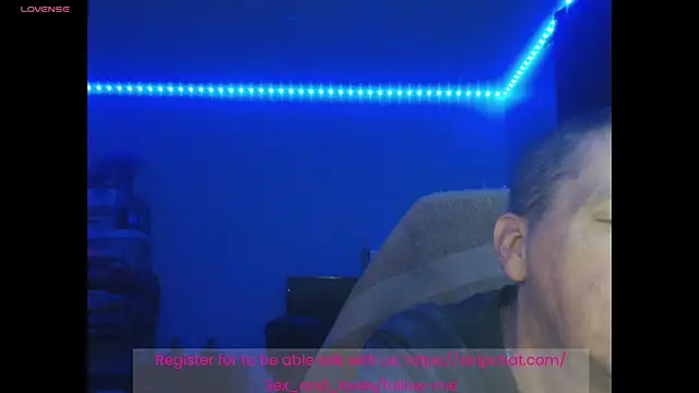 Snapshot of Sex_and_loves chatting on November 20, 7:09 am Sex and loves online show from November 20, 7:09 am