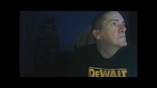 Snapshot of Sex_and_loves chatting on November 10, 3:22 am Sex and loves online show from November 10, 3:22 am