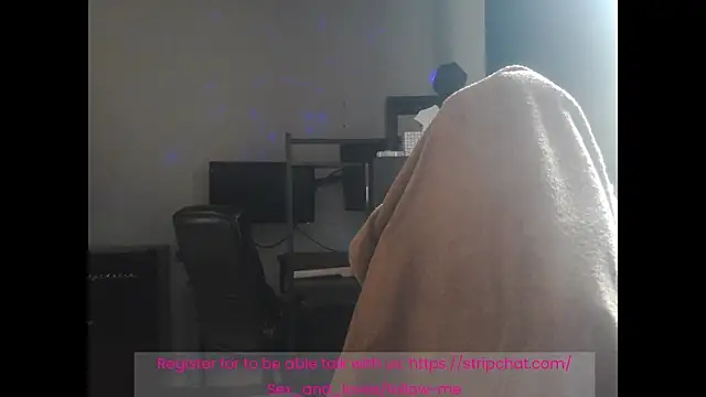 Snapshot of Sex_and_loves chatting on November 7, 4:11 pm Sex and loves online show from November 7, 4:11 pm