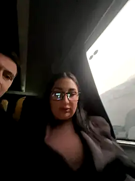 Snapshot of Sinaya-3 chatting on December 3, 5:52 am Sinaya-3 online show from December 3, 5:52 am