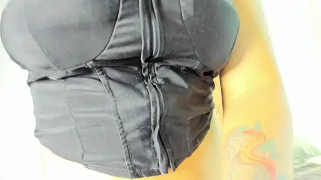 velvettangell online show from September 30, 1:06 pm