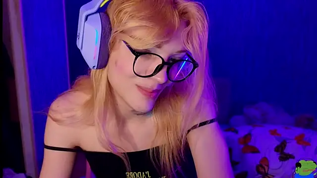 Snapshot of bekvafluttershy chatting on November 25, 1:17 am bekvafluttershy online show from November 25, 1:17 am