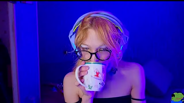 Snapshot of bekvafluttershy chatting on November 22, 11:14 pm bekvafluttershy online show from November 22, 11:14 pm