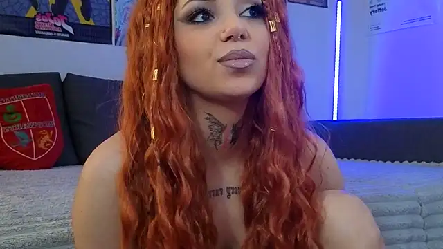 KiraQuinn1 online show from March 10, 7:18 pm
