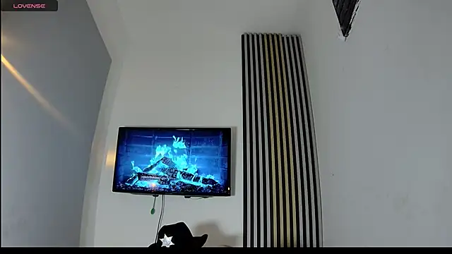 toji luxxer online show from November 11, 4:29 am