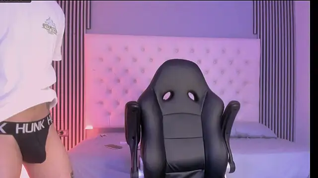 toji luxxer online show from November 20, 8:09 pm