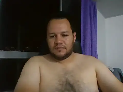 Snapshot of Alpha-Bear chatting on September 23, 1:12 am Alpha-Bear online show from September 23, 1:12 am