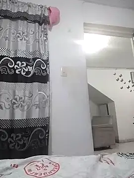 LaraStons online show from November 20, 11:55 am