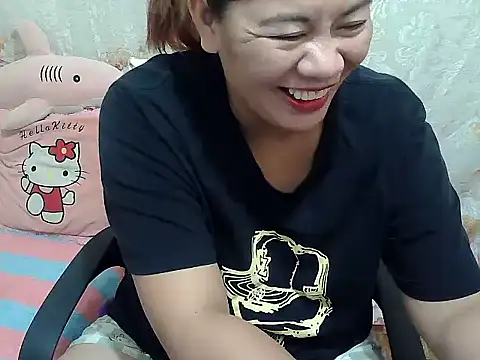 Snapshot of SexyCathy03 chatting on November 14, 1:09 am SexyCathy03 online show from November 14, 1:09 am