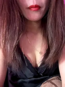 Snapshot of Moon_pusy chatting on December 1, 9:04 pm Moon pusy online show from December 1, 9:04 pm