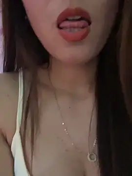 Moon pusy online show from May 23, 2:38 pm