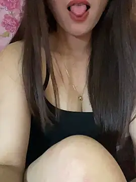 Snapshot of Moon_pusy chatting on July 1, 6:36 am Moon pusy online show from July 1, 6:36 am