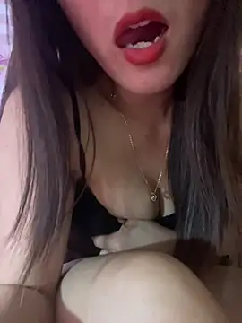 Moon pusy online show from April 2, 1:51 pm