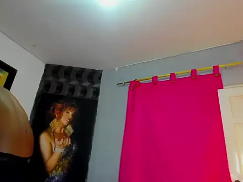 Snapshot of sabrina_xxx11 chatting on October 27, 12:17 pm sabrina xxx11 online show from October 27, 12:17 pm