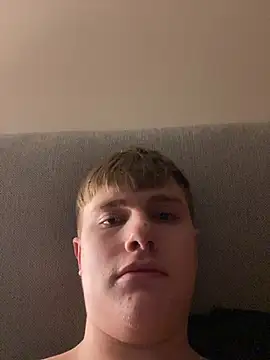 Sammyboy2211 online show from January 16, 1:09 am